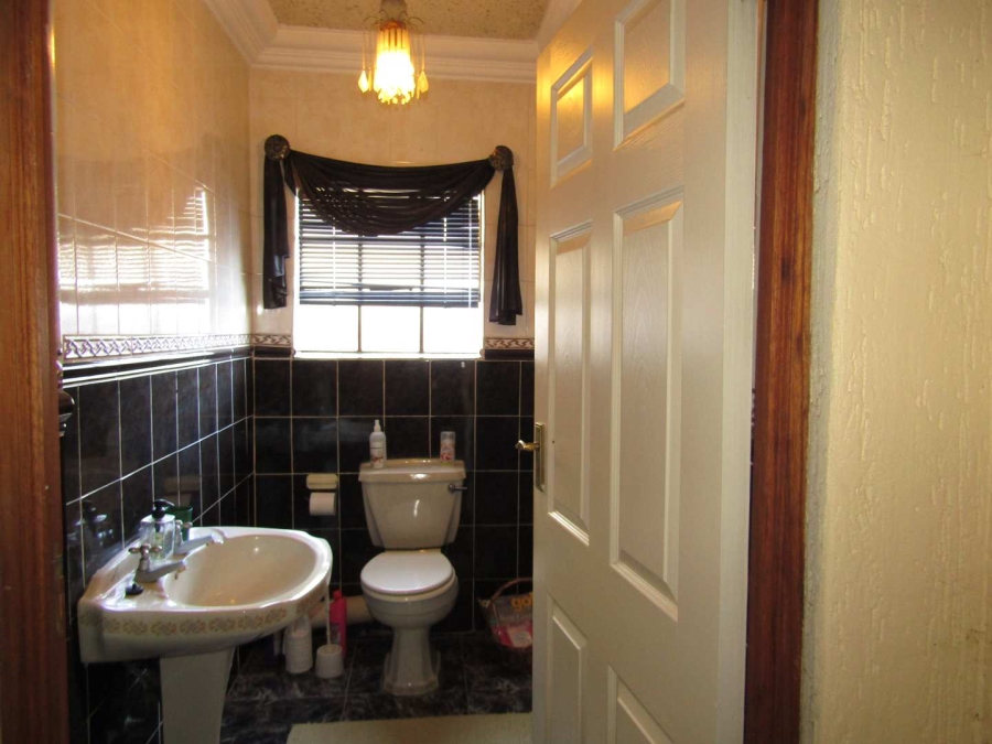4 Bedroom Property for Sale in Sundowner Gauteng