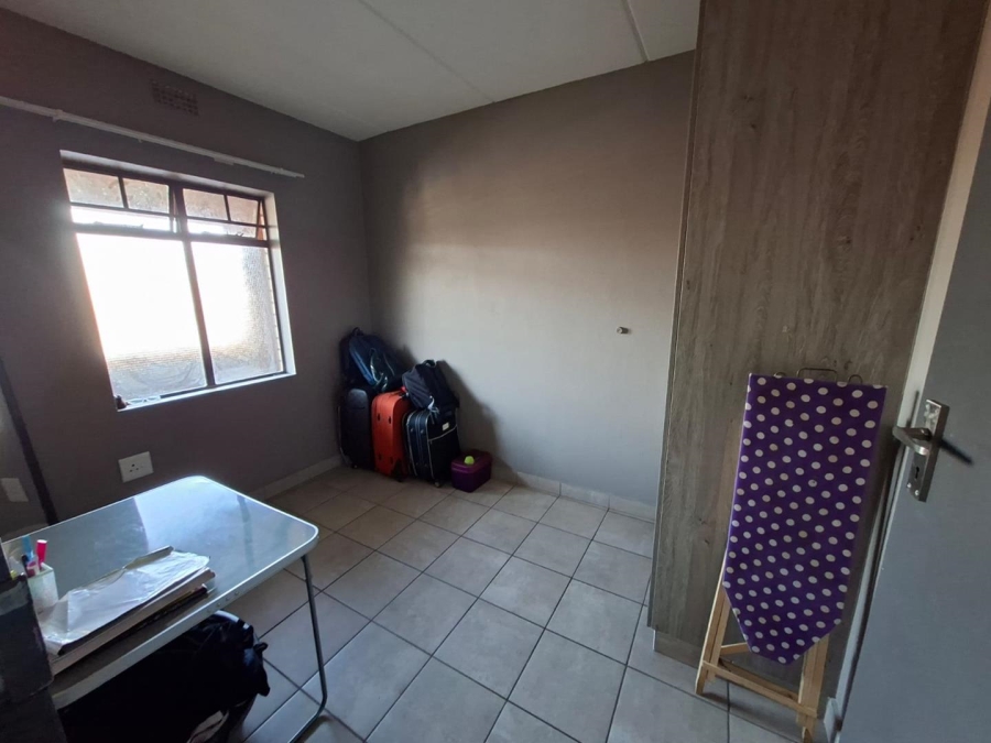 2 Bedroom Property for Sale in Montana Tuine Gauteng