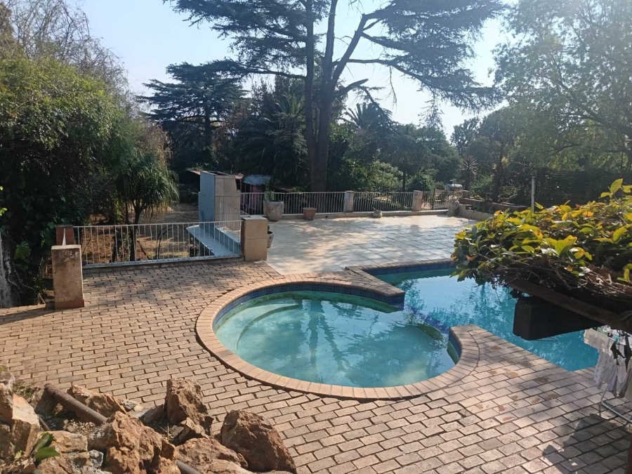 5 Bedroom Property for Sale in Kensington Gauteng
