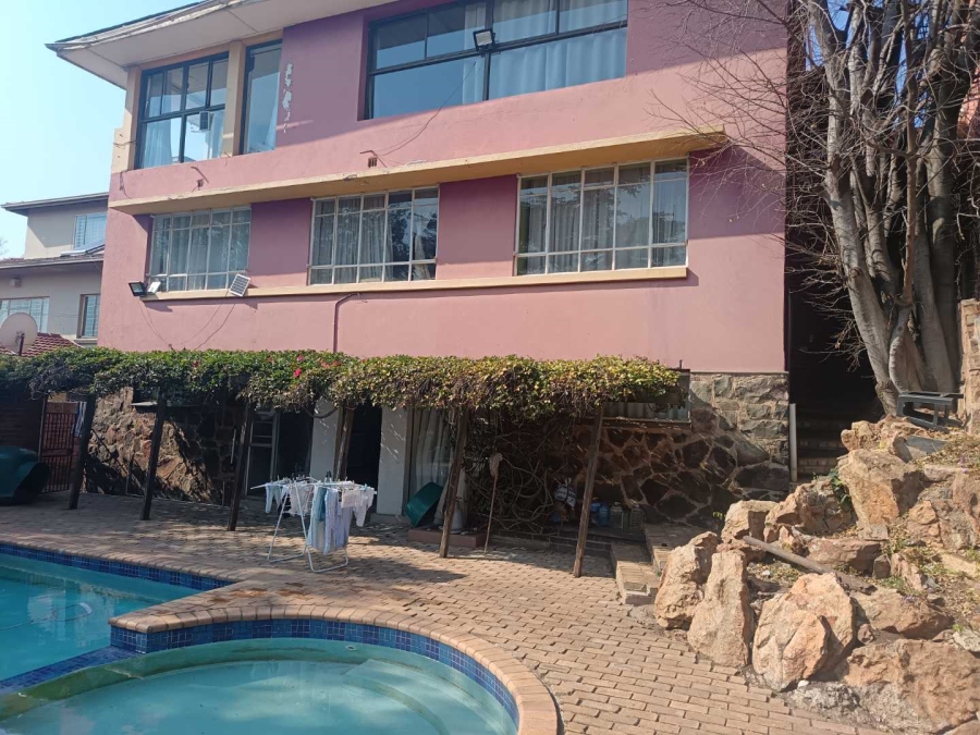 5 Bedroom Property for Sale in Kensington Gauteng