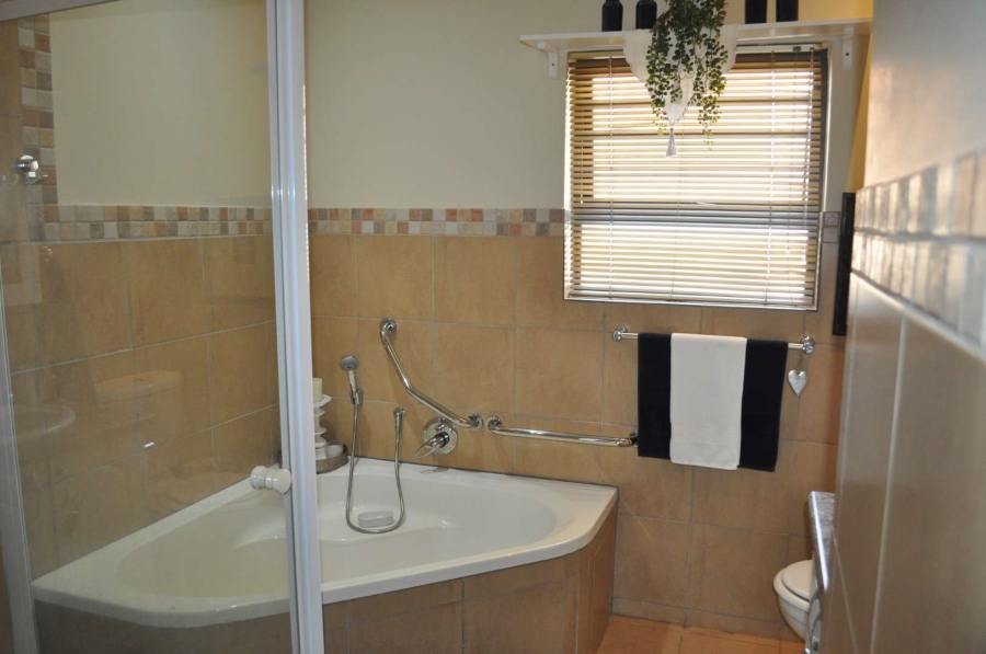 3 Bedroom Property for Sale in Hazeldean Gauteng