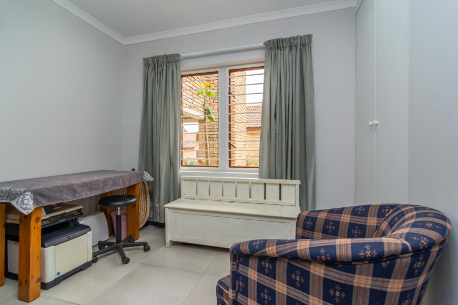 4 Bedroom Property for Sale in Ruimsig Gauteng