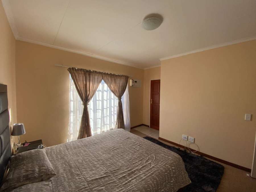 To Let 2 Bedroom Property for Rent in Noordheuwel Gauteng
