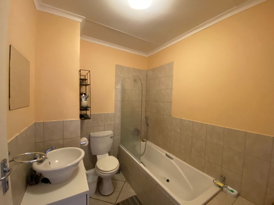 To Let 2 Bedroom Property for Rent in Noordheuwel Gauteng