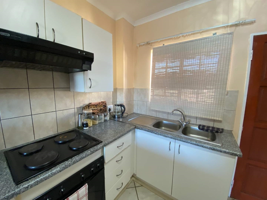 To Let 2 Bedroom Property for Rent in Noordheuwel Gauteng