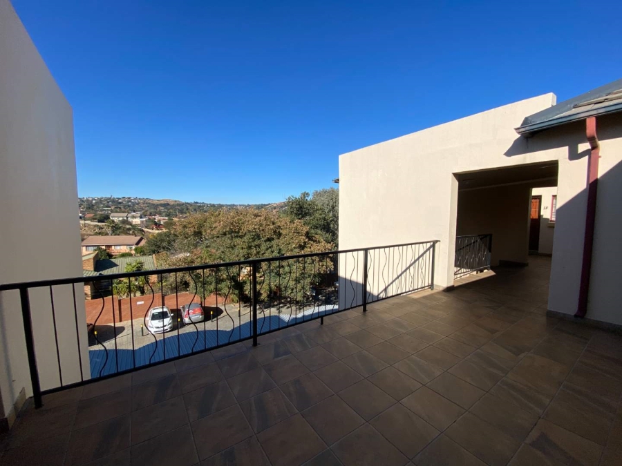 To Let 2 Bedroom Property for Rent in Noordheuwel Gauteng