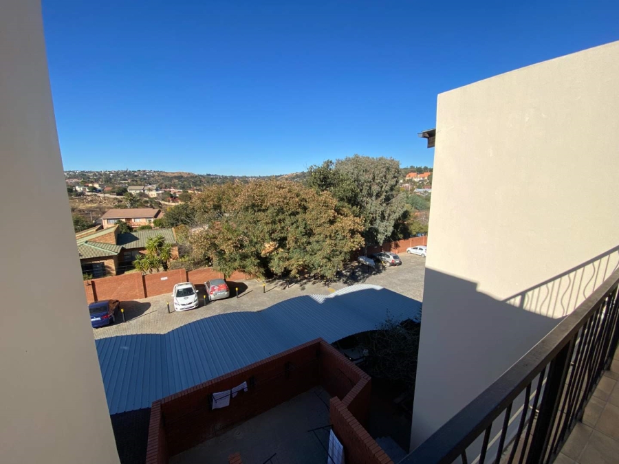 To Let 2 Bedroom Property for Rent in Noordheuwel Gauteng
