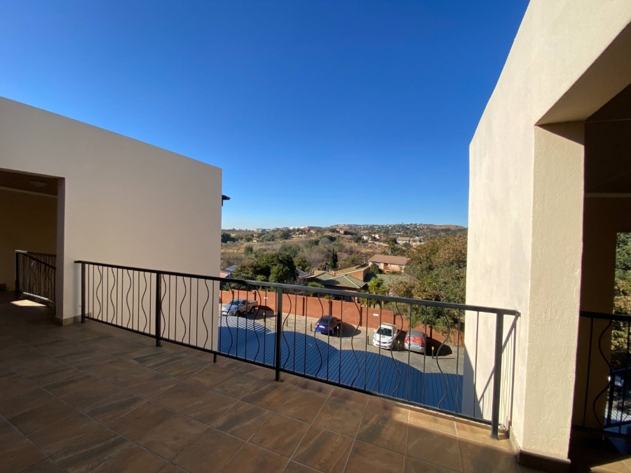To Let 2 Bedroom Property for Rent in Noordheuwel Gauteng