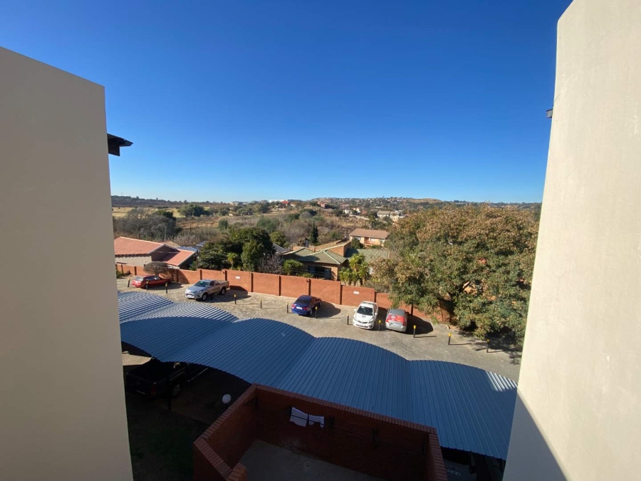 To Let 2 Bedroom Property for Rent in Noordheuwel Gauteng