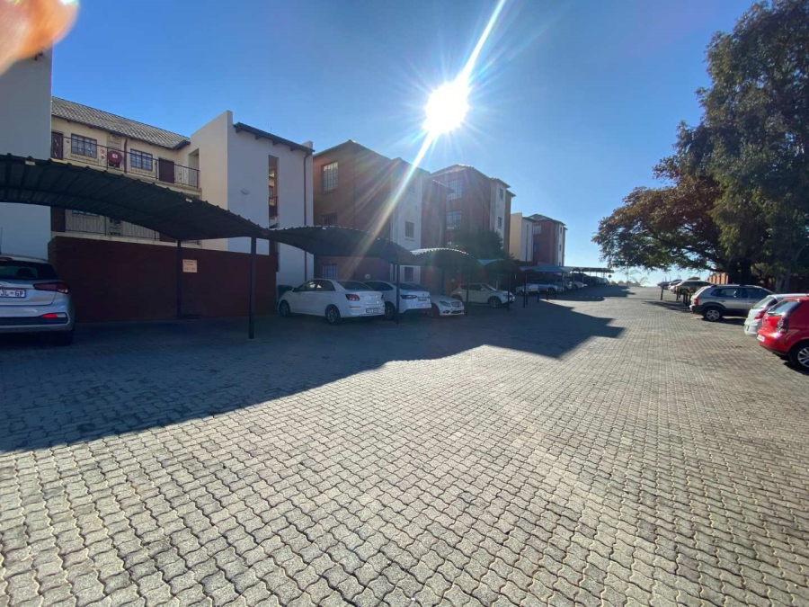 To Let 2 Bedroom Property for Rent in Noordheuwel Gauteng