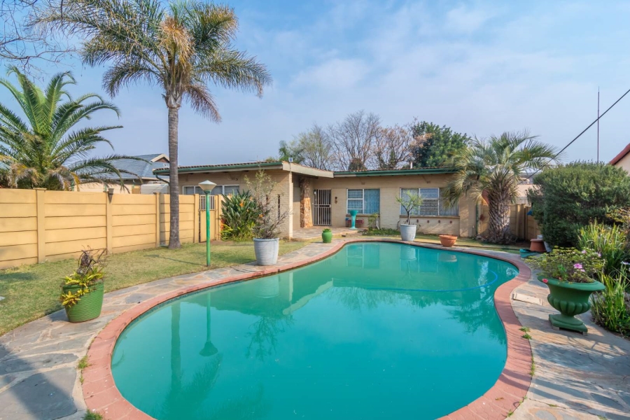 3 Bedroom Property for Sale in Witpoortjie Gauteng