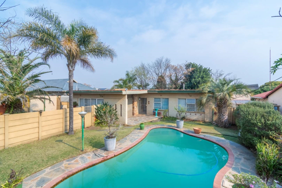 3 Bedroom Property for Sale in Witpoortjie Gauteng