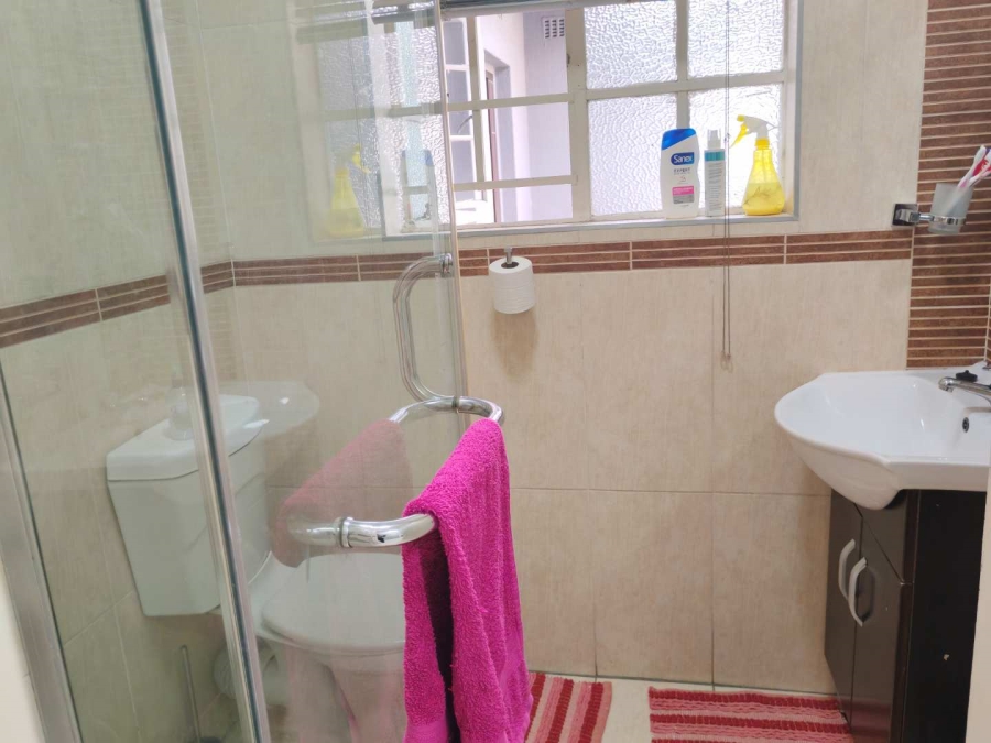 4 Bedroom Property for Sale in Ridgeway Gauteng