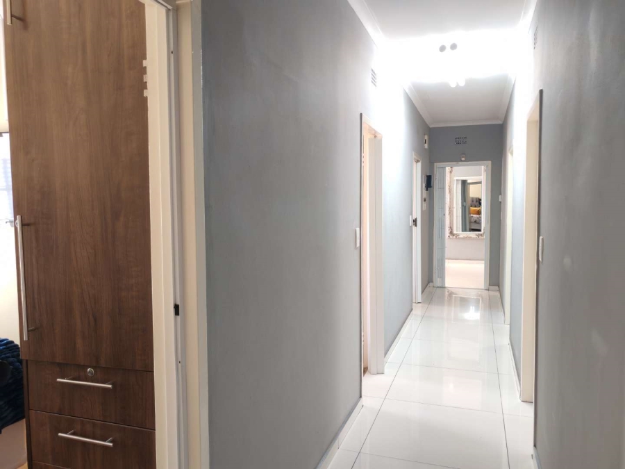 4 Bedroom Property for Sale in Ridgeway Gauteng