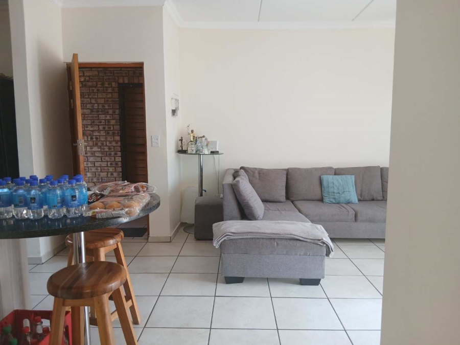 2 Bedroom Property for Sale in South Crest Gauteng