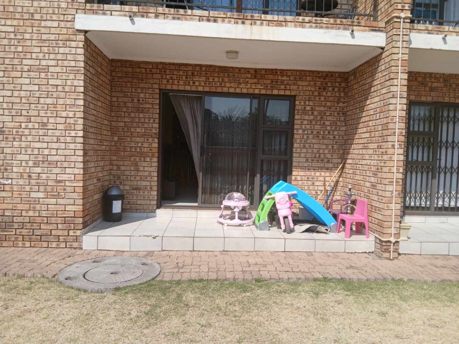 2 Bedroom Property for Sale in South Crest Gauteng