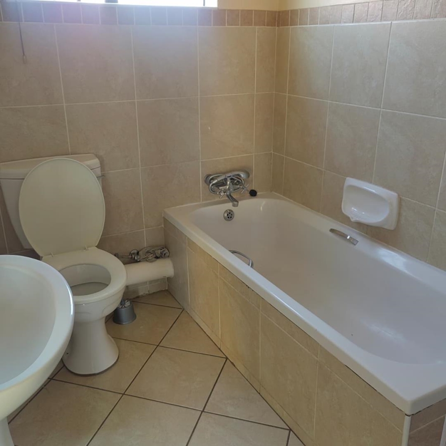 To Let 2 Bedroom Property for Rent in The Orchards Gauteng