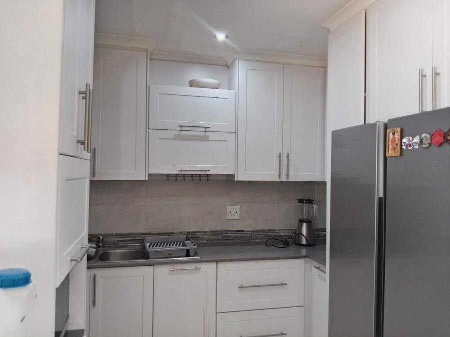 4 Bedroom Property for Sale in Hesteapark Gauteng