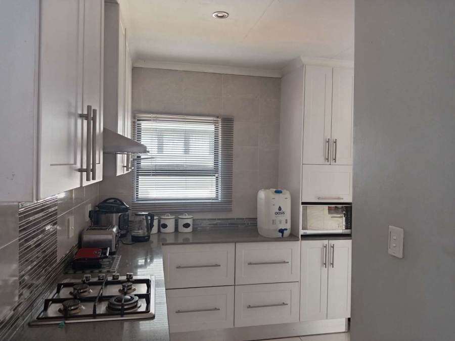 4 Bedroom Property for Sale in Hesteapark Gauteng