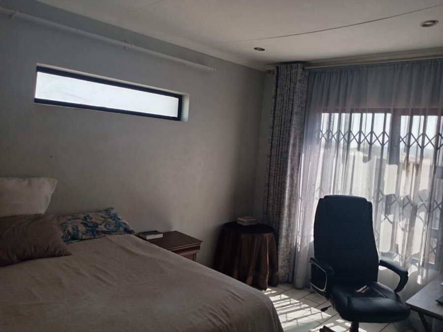 4 Bedroom Property for Sale in Hesteapark Gauteng