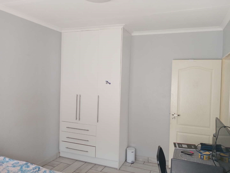4 Bedroom Property for Sale in Hesteapark Gauteng
