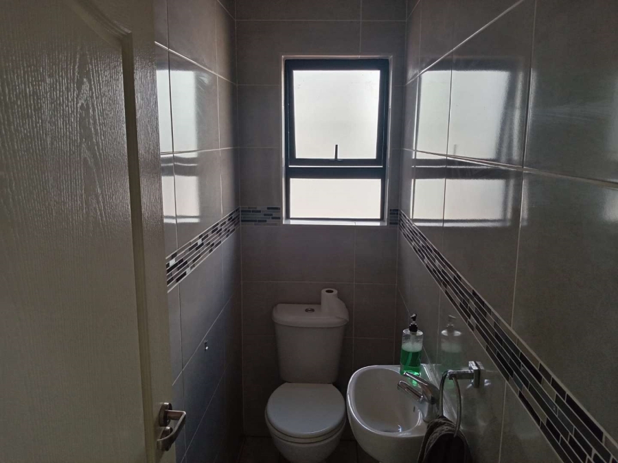 4 Bedroom Property for Sale in Hesteapark Gauteng