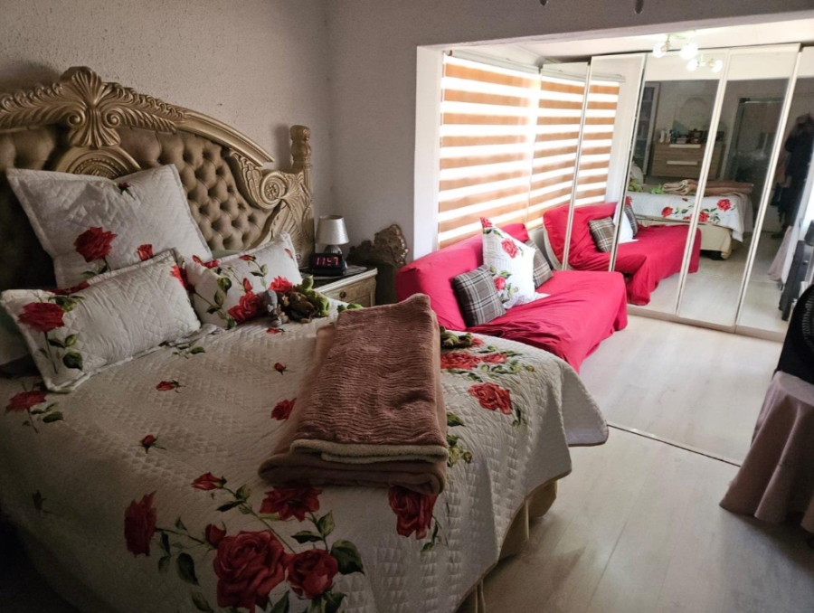 3 Bedroom Property for Sale in New Redruth Gauteng