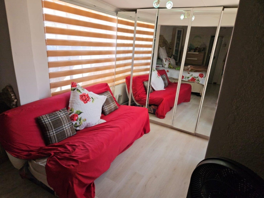3 Bedroom Property for Sale in New Redruth Gauteng