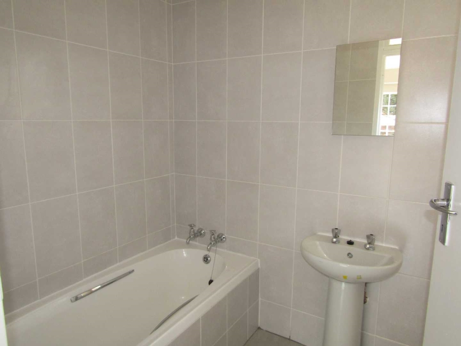 1 Bedroom Property for Sale in Helderkruin Gauteng