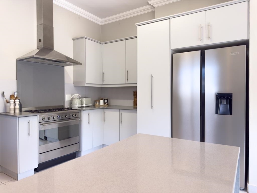 To Let 3 Bedroom Property for Rent in Midstream Hill Gauteng