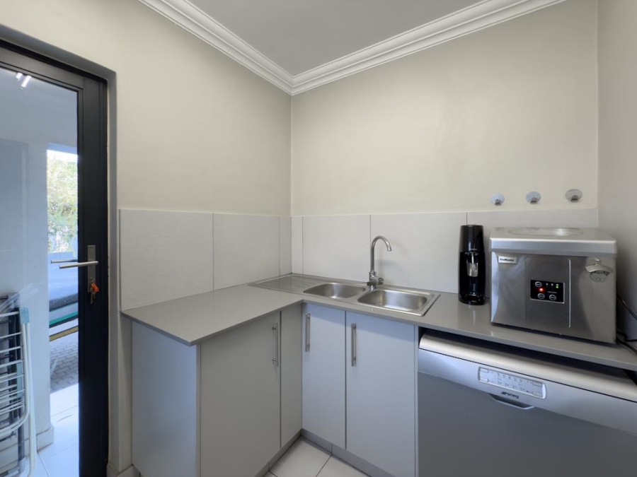 To Let 3 Bedroom Property for Rent in Midstream Hill Gauteng