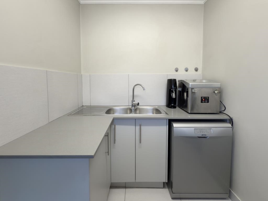 To Let 3 Bedroom Property for Rent in Midstream Hill Gauteng
