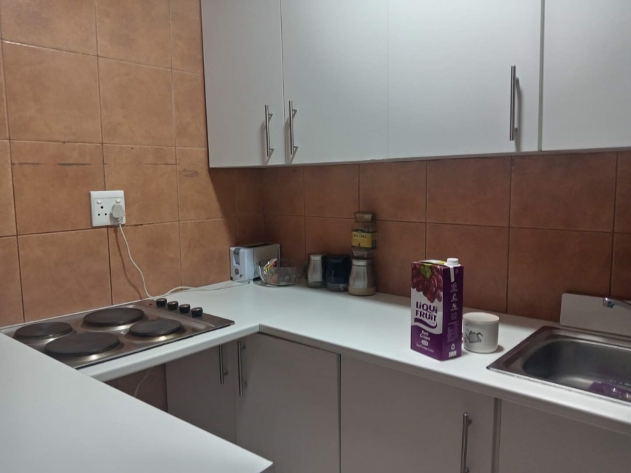 To Let 1 Bedroom Property for Rent in Cyrildene Gauteng