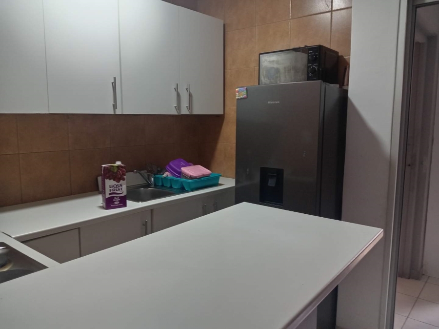 To Let 1 Bedroom Property for Rent in Cyrildene Gauteng