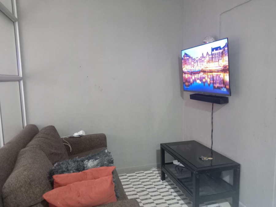 To Let 1 Bedroom Property for Rent in Cyrildene Gauteng