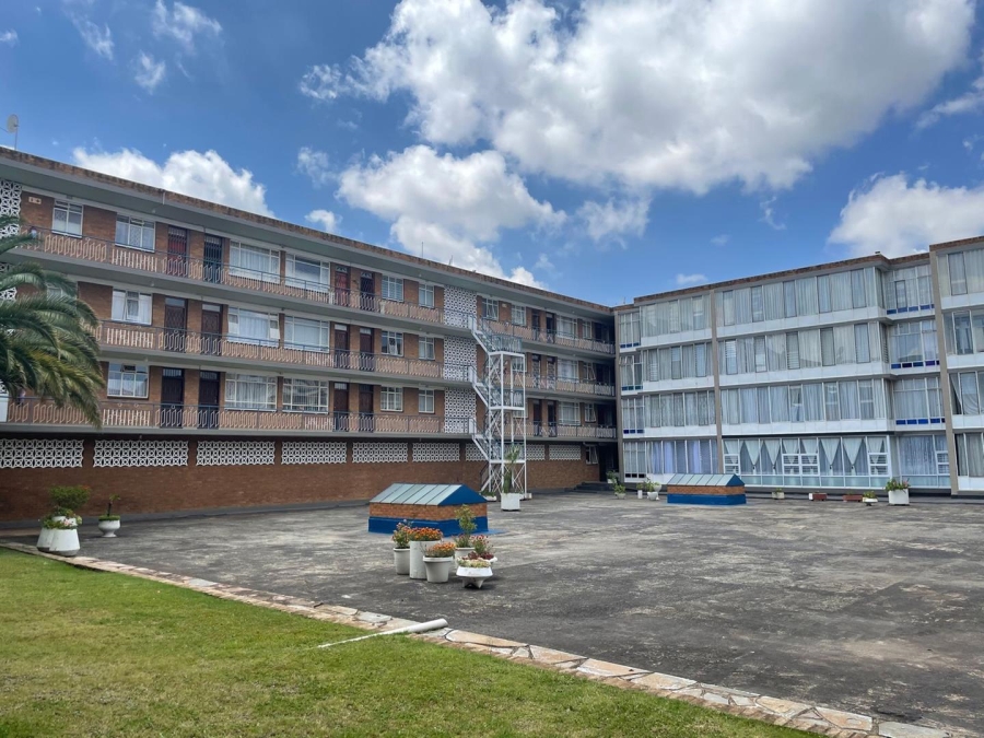 1 Bedroom Property for Sale in Florida Park Gauteng