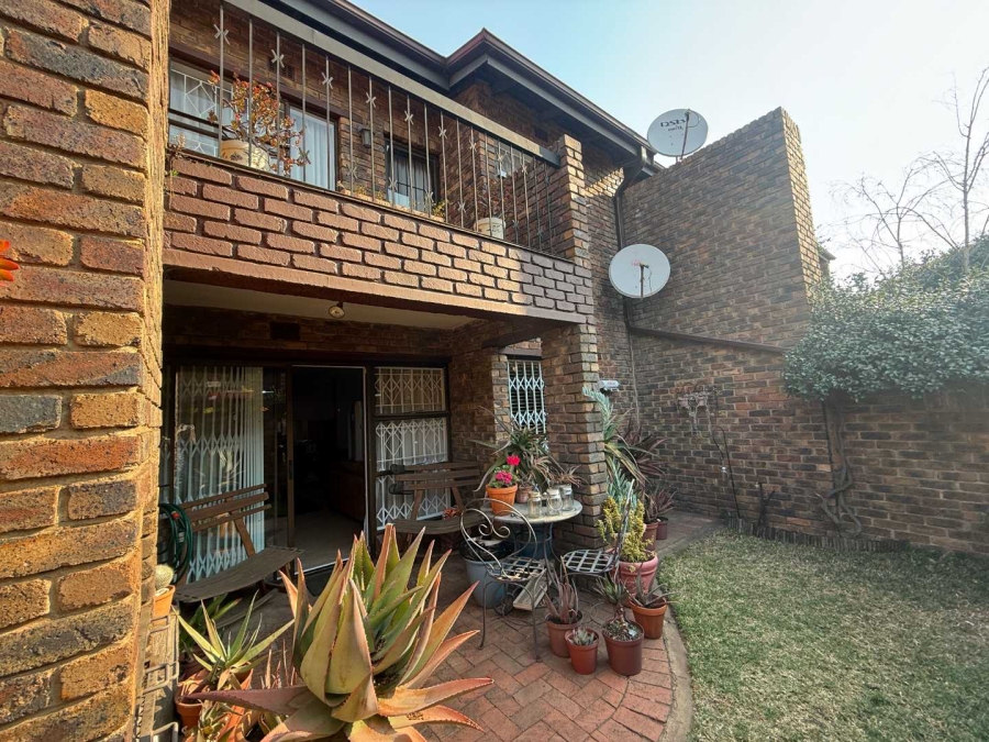 3 Bedroom Property for Sale in Florida Park Gauteng