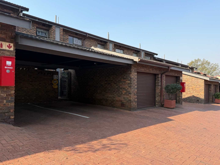 3 Bedroom Property for Sale in Florida Park Gauteng