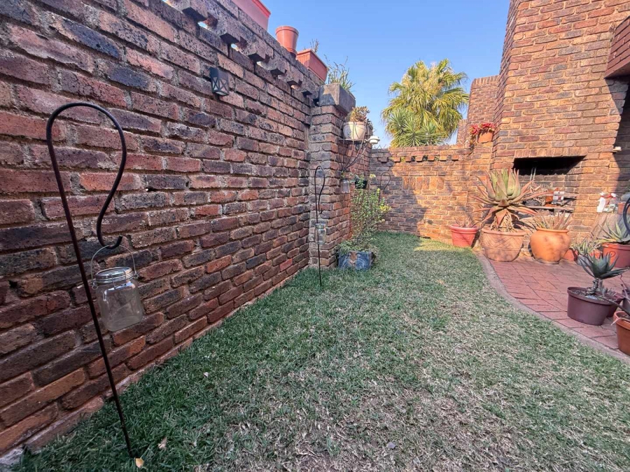 3 Bedroom Property for Sale in Florida Park Gauteng