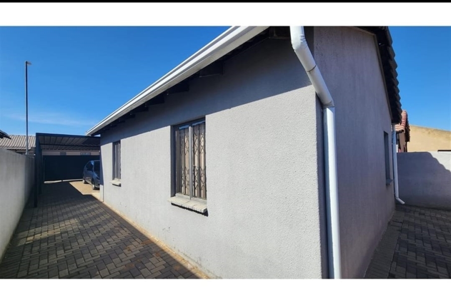 3 Bedroom Property for Sale in Windmill Park Gauteng