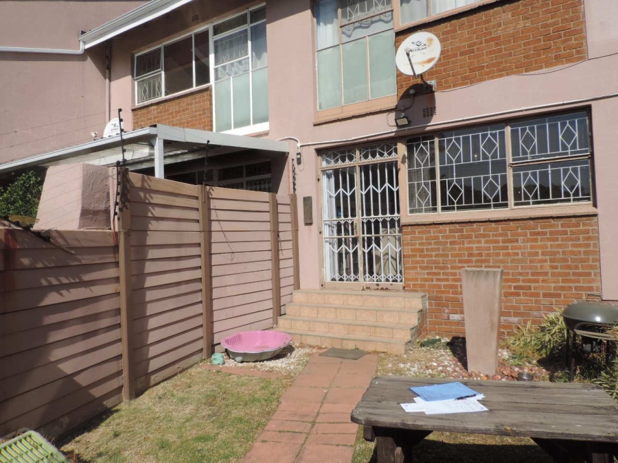 2 Bedroom Property for Sale in Brackenhurst Gauteng