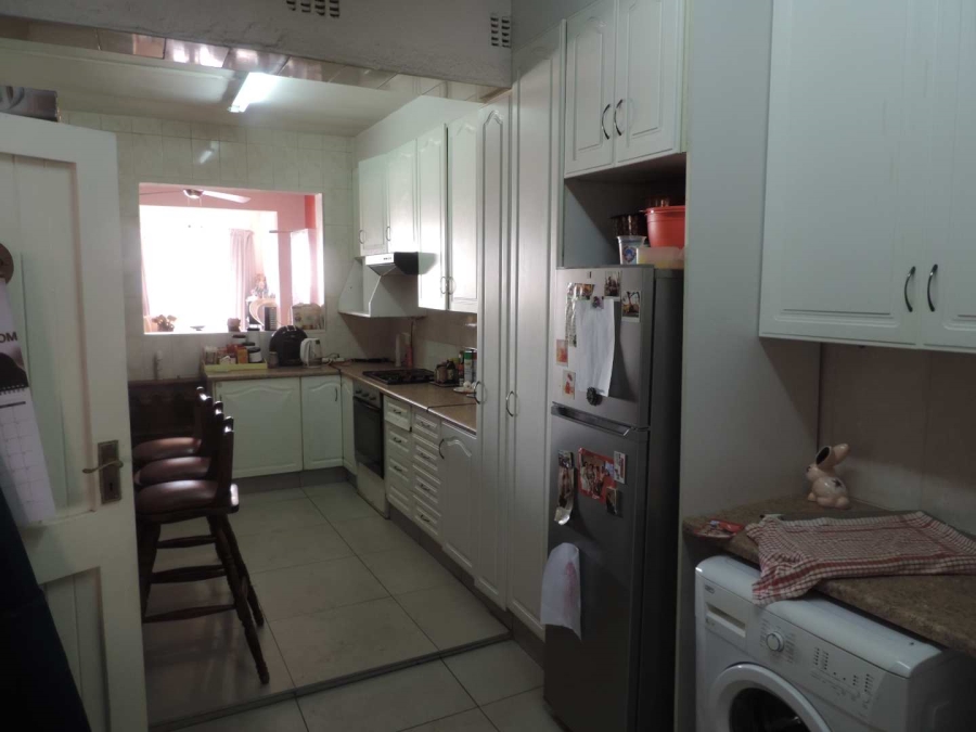 2 Bedroom Property for Sale in Brackenhurst Gauteng