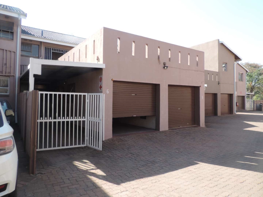 2 Bedroom Property for Sale in Brackenhurst Gauteng