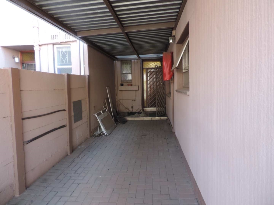 2 Bedroom Property for Sale in Brackenhurst Gauteng