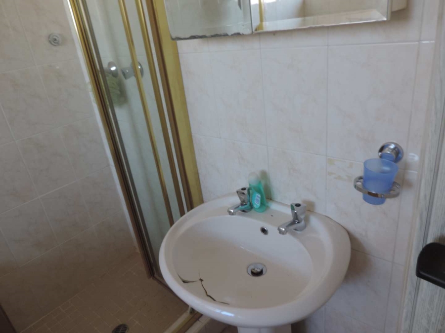 2 Bedroom Property for Sale in Brackenhurst Gauteng
