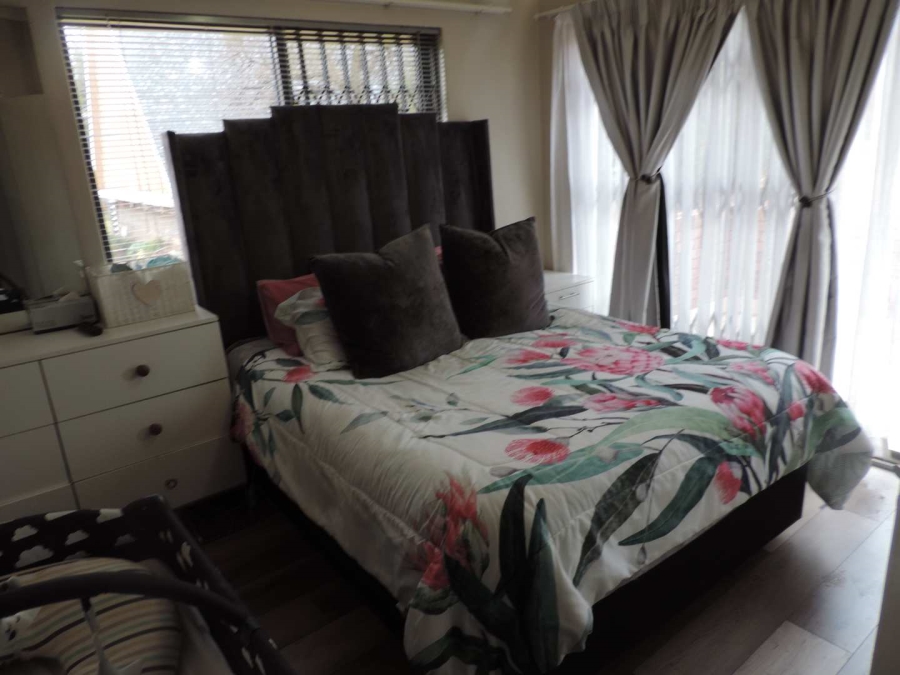 3 Bedroom Property for Sale in Florentia Gauteng