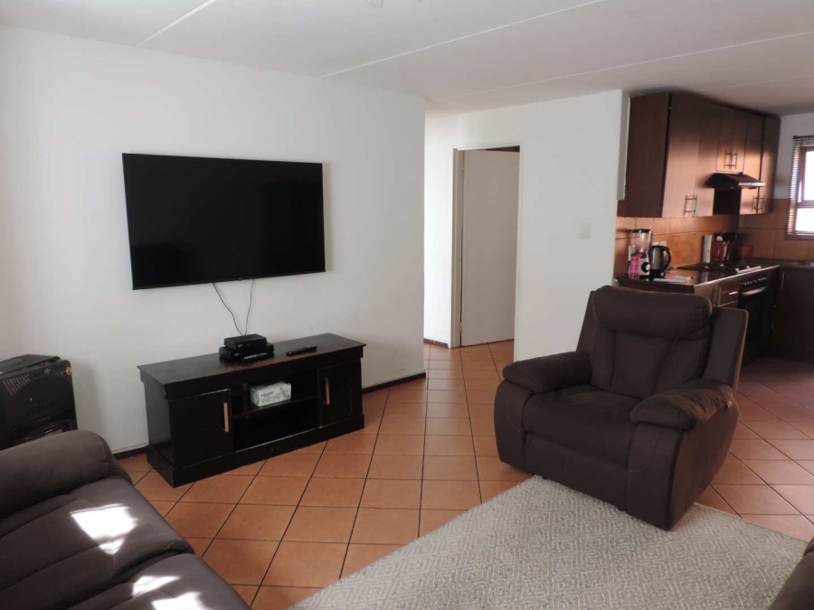 2 Bedroom Property for Sale in Albertsdal Gauteng