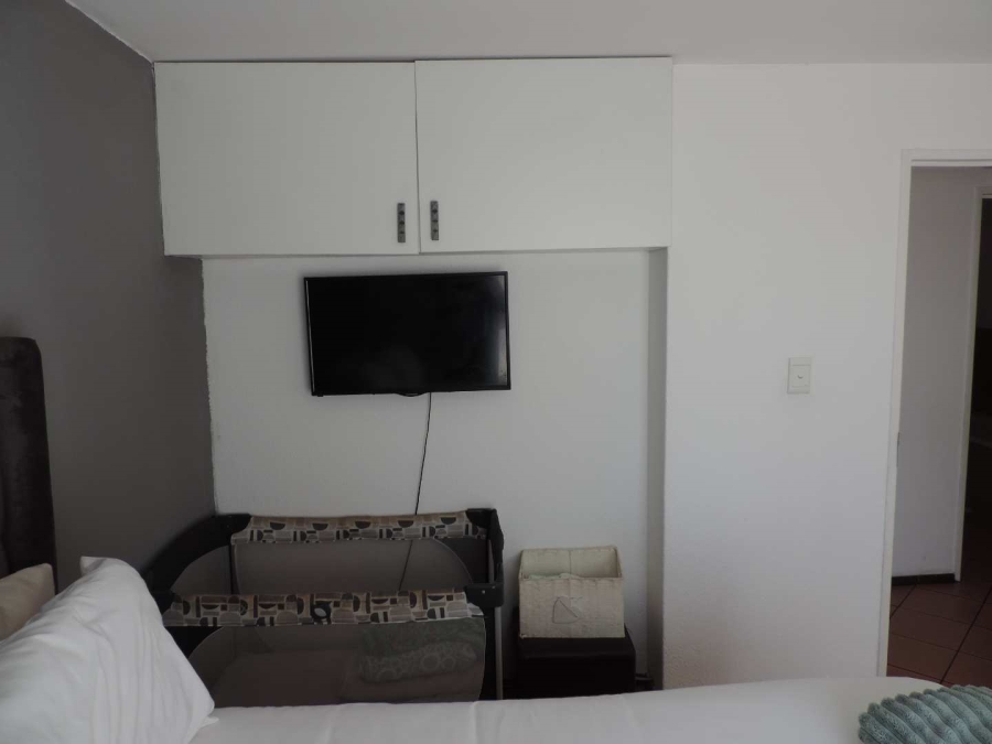 2 Bedroom Property for Sale in Albertsdal Gauteng