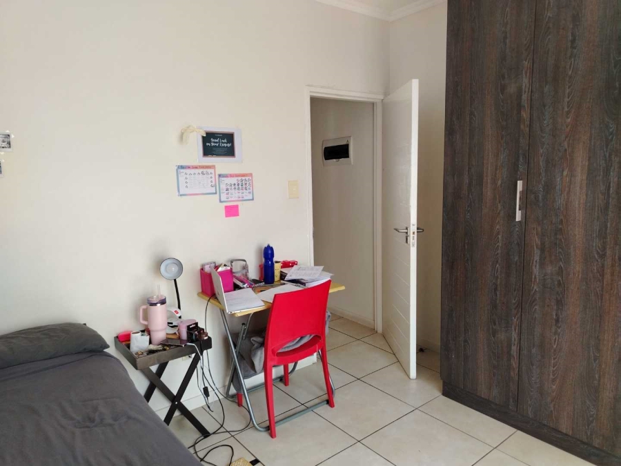 3 Bedroom Property for Sale in Oakdene Gauteng