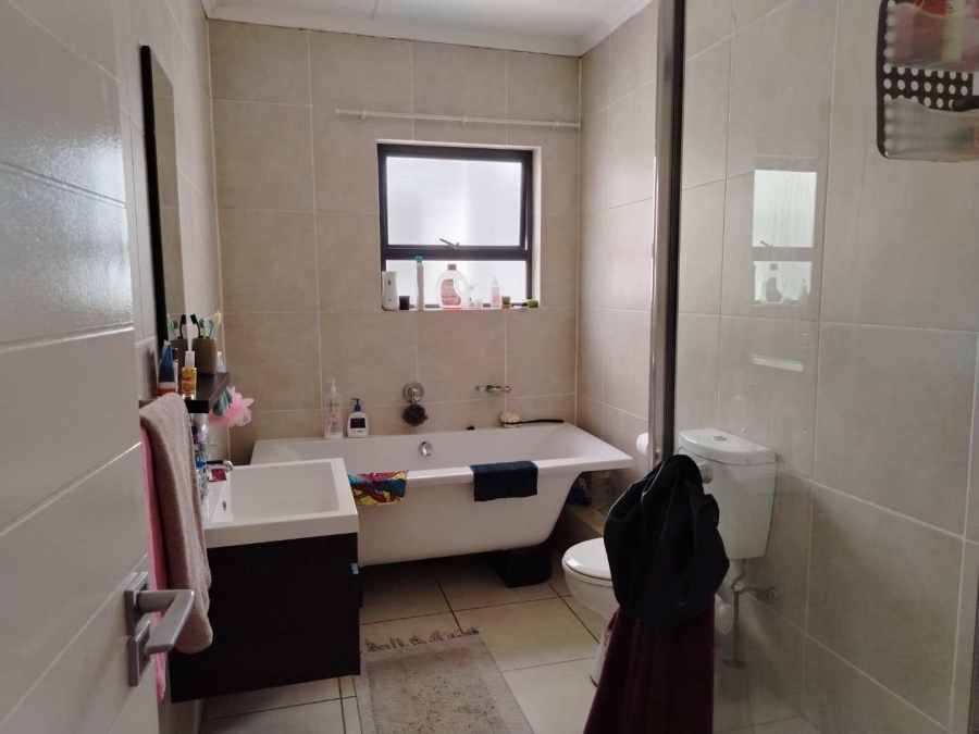 3 Bedroom Property for Sale in Oakdene Gauteng